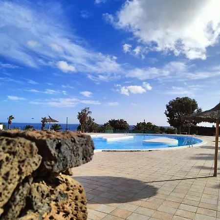 Apartamento Ailana Vistas Al Mar Y Con Piscina Costa Teguise