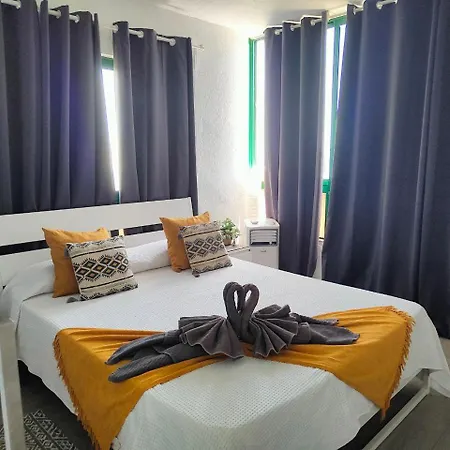 Apartamento Ailana Vistas Al Mar Y Con Piscina